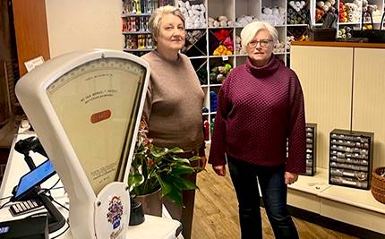 Doris Lövgren och Christina Jonsson på Hema